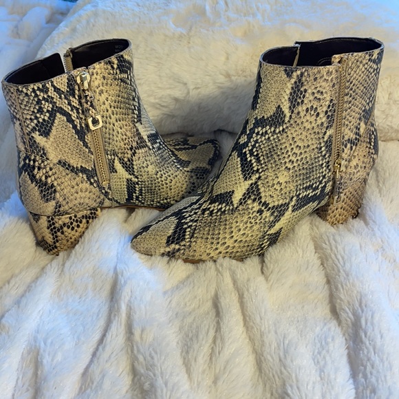 Cole Haan Eva Bootie Leather Embossed Snakeskin - Picture 4 of 17